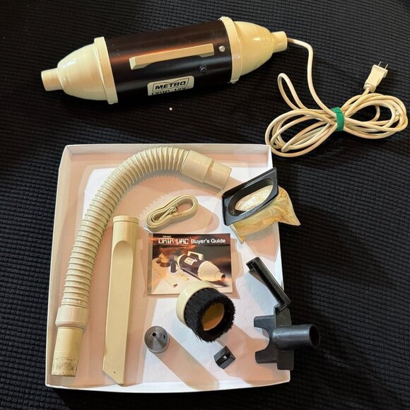 Metro Data-Vac MDV-1 Computer Tech DataVac Vacuum with Accessories, Circa 1980 - Picture 11 of 14
